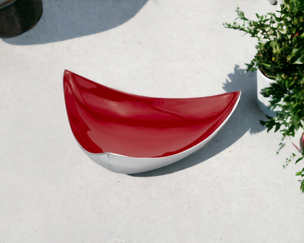 14" Black and Silver Aluminum Triangular Bowl