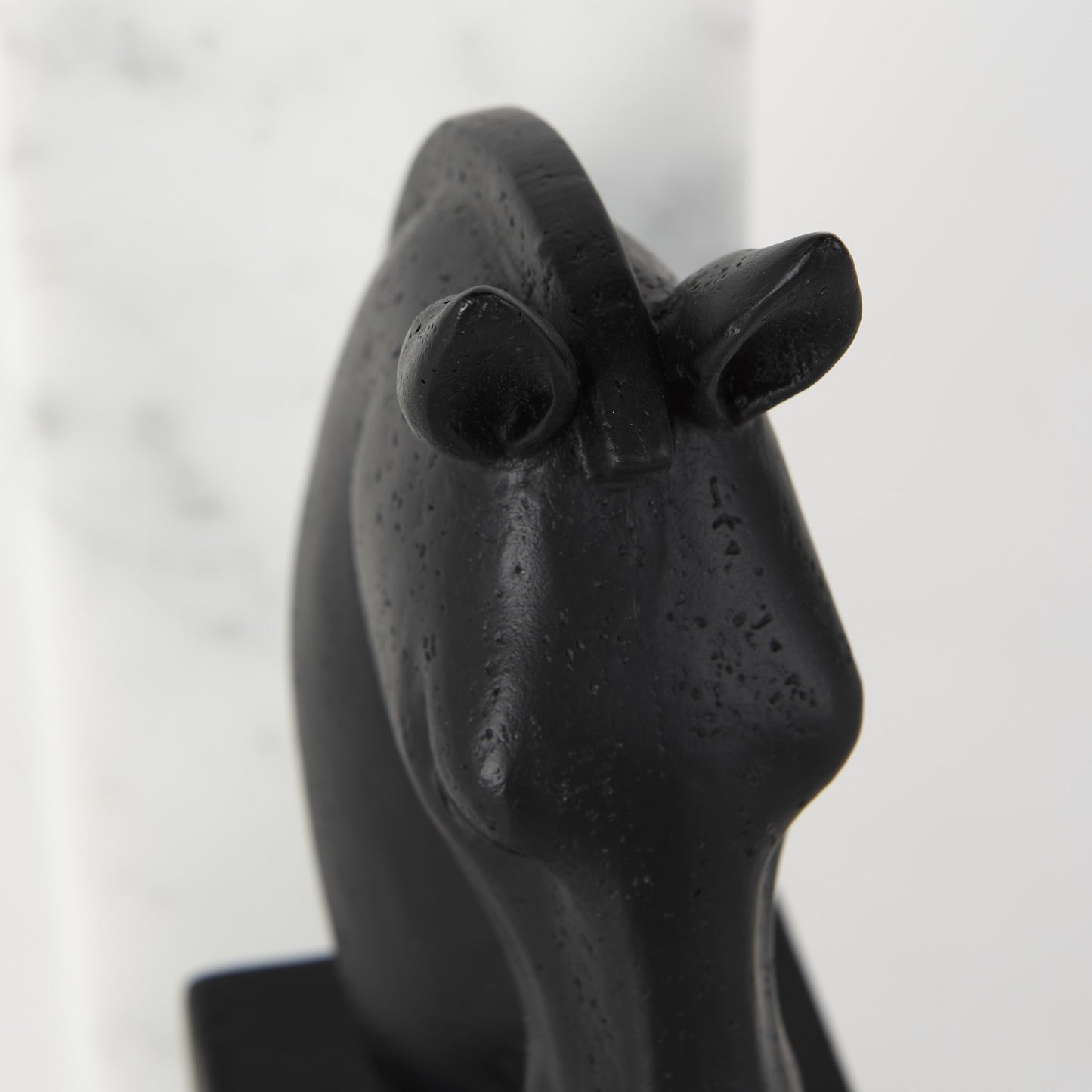 Set of Two 8" Black And White Marble And Resin Horse Decorative Bookends