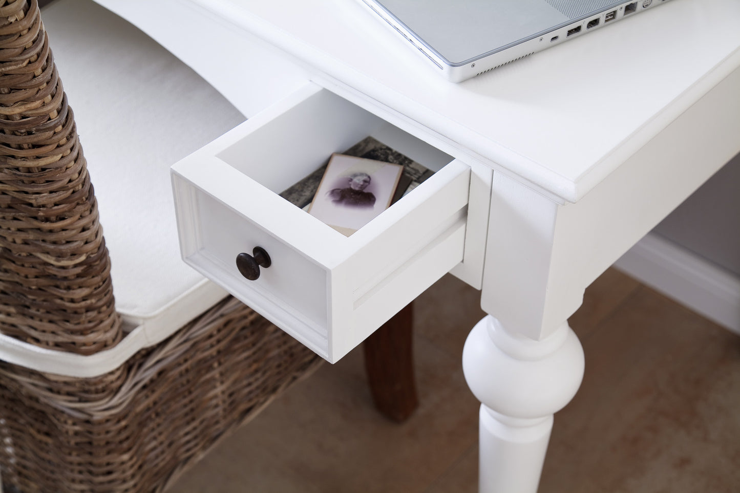 47" White Solid Wood Computer Desk With Hutch With Two Drawers