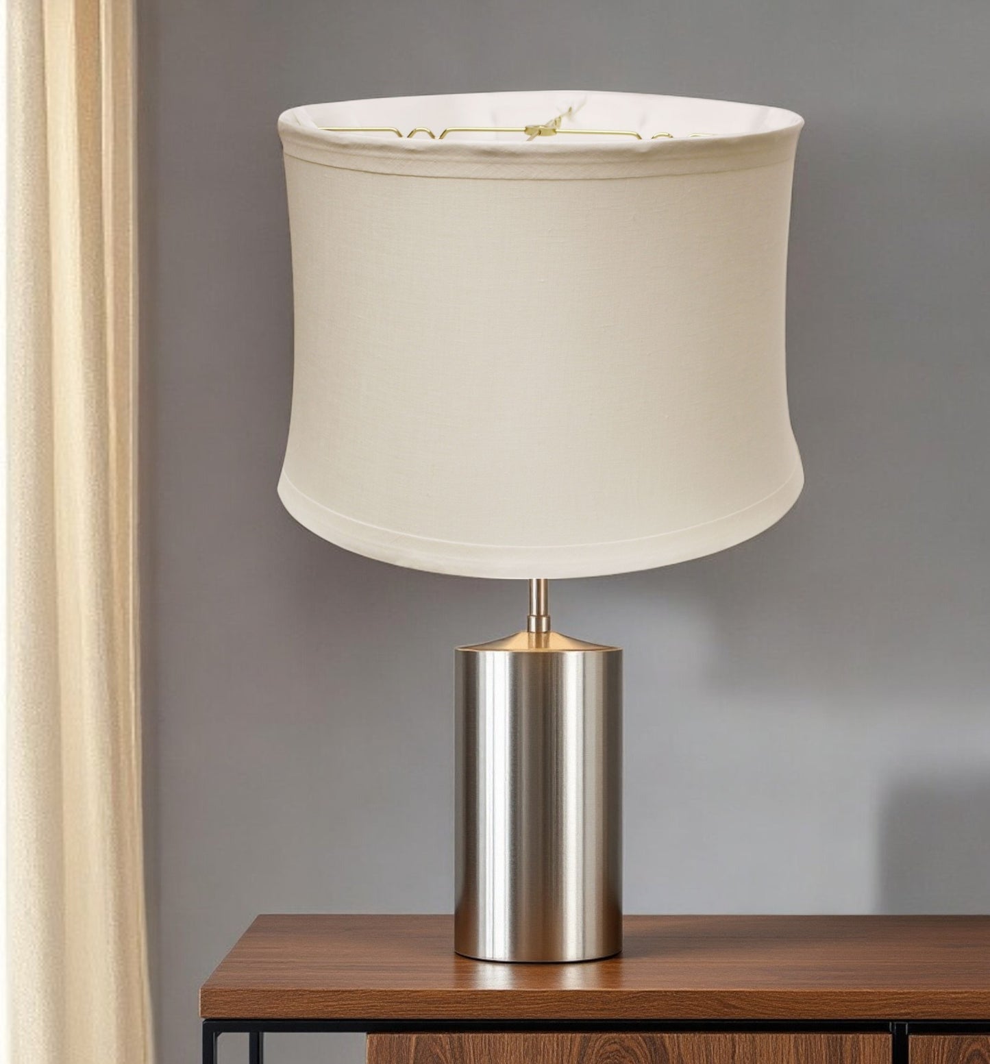 19" Snow Drum Trimmed Linen Lampshade