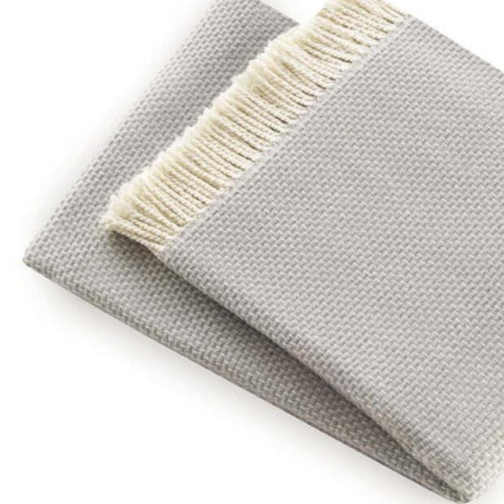 Soft Light Gray Links Pattern Throw Blanket