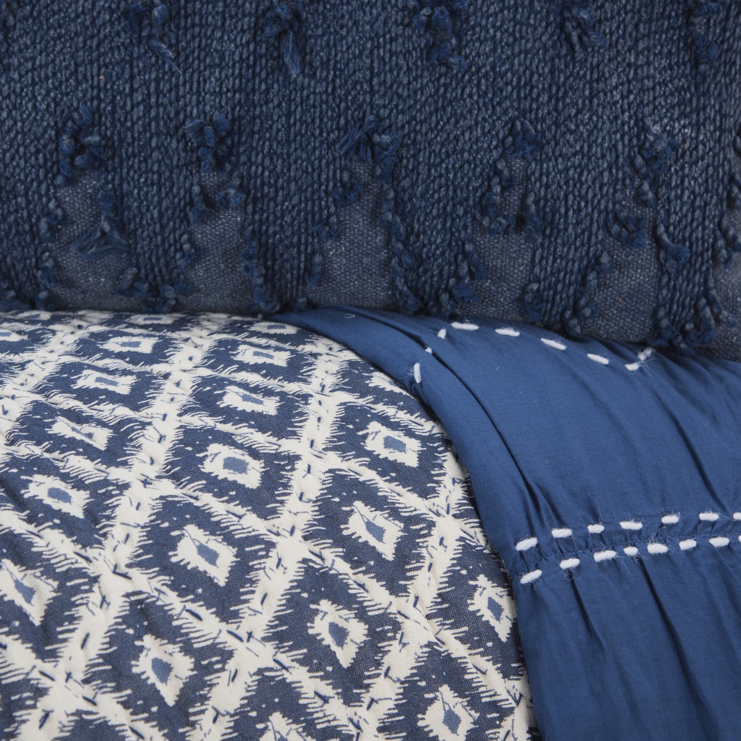 Blue And Ivory Damask King Quilt
