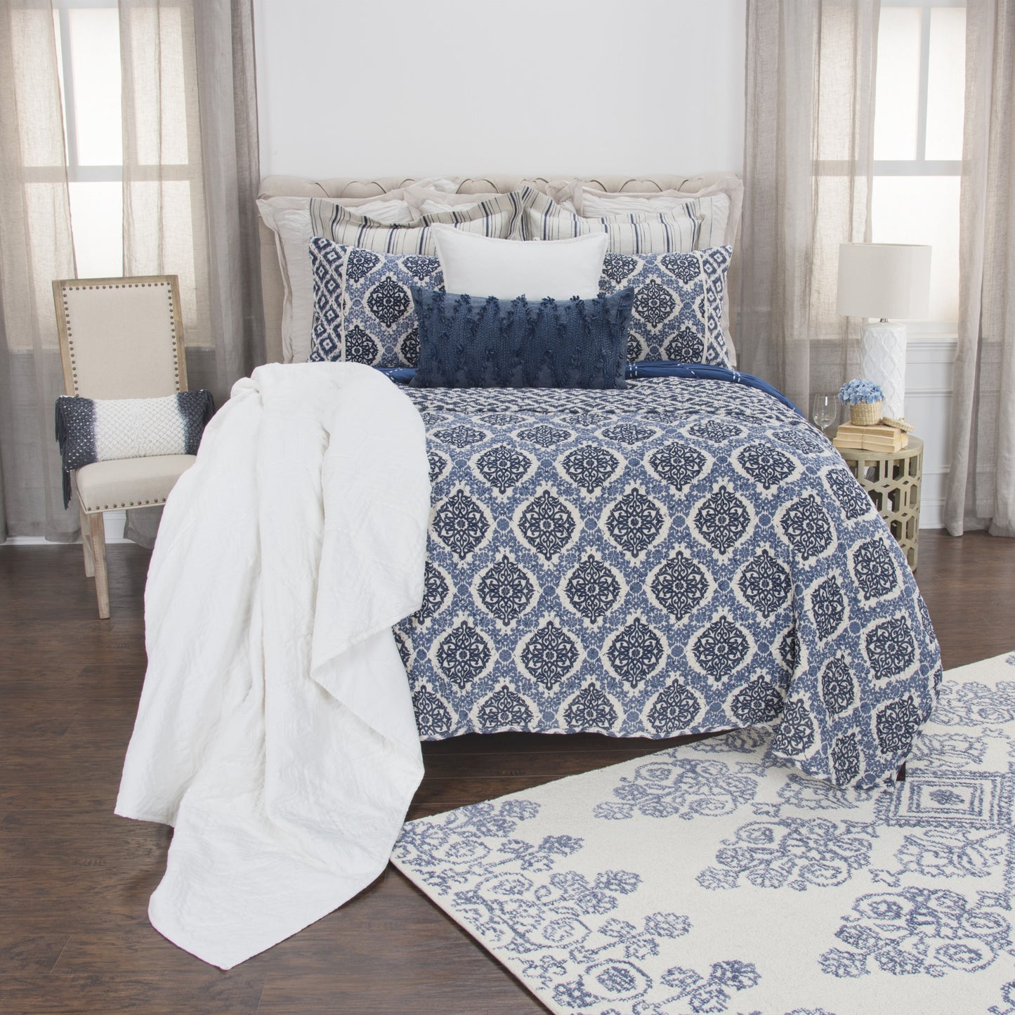 Blue And Ivory Damask King Quilt