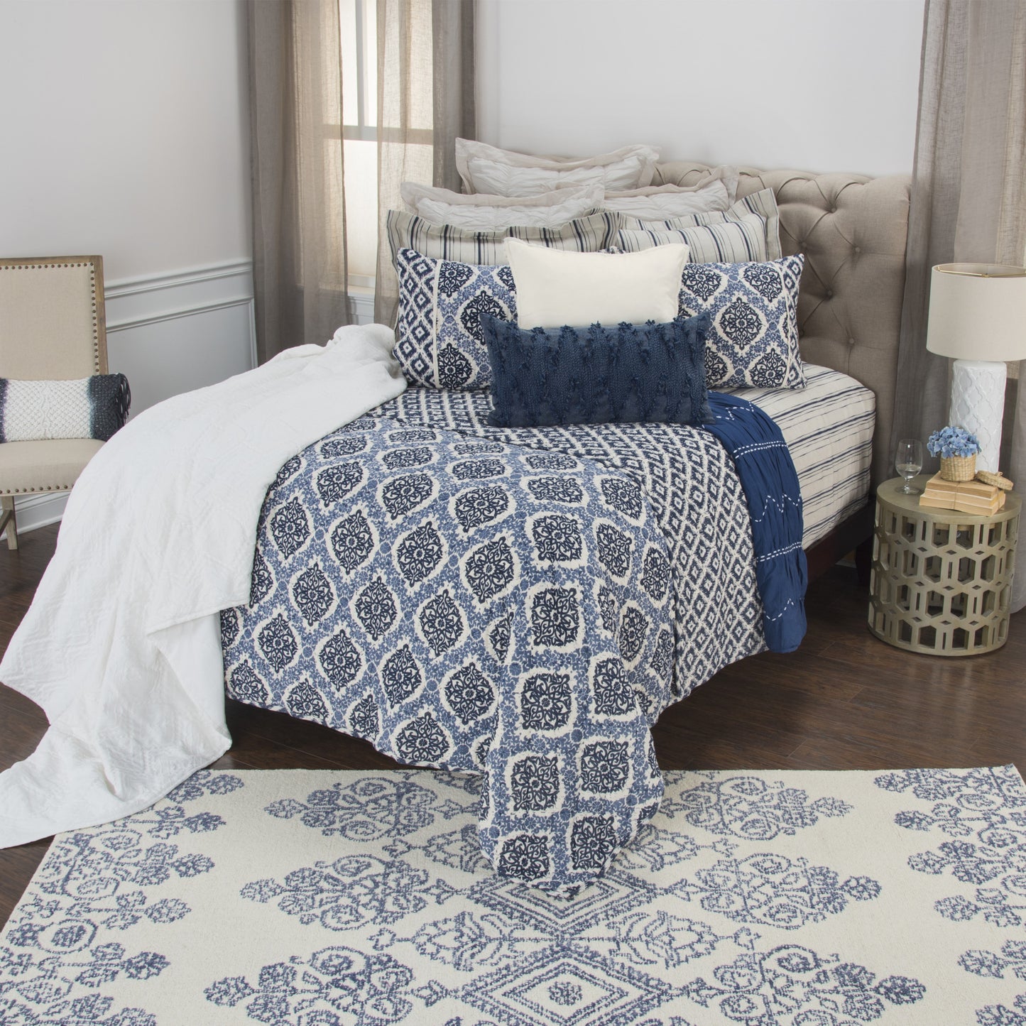 Blue And Ivory Damask King Quilt