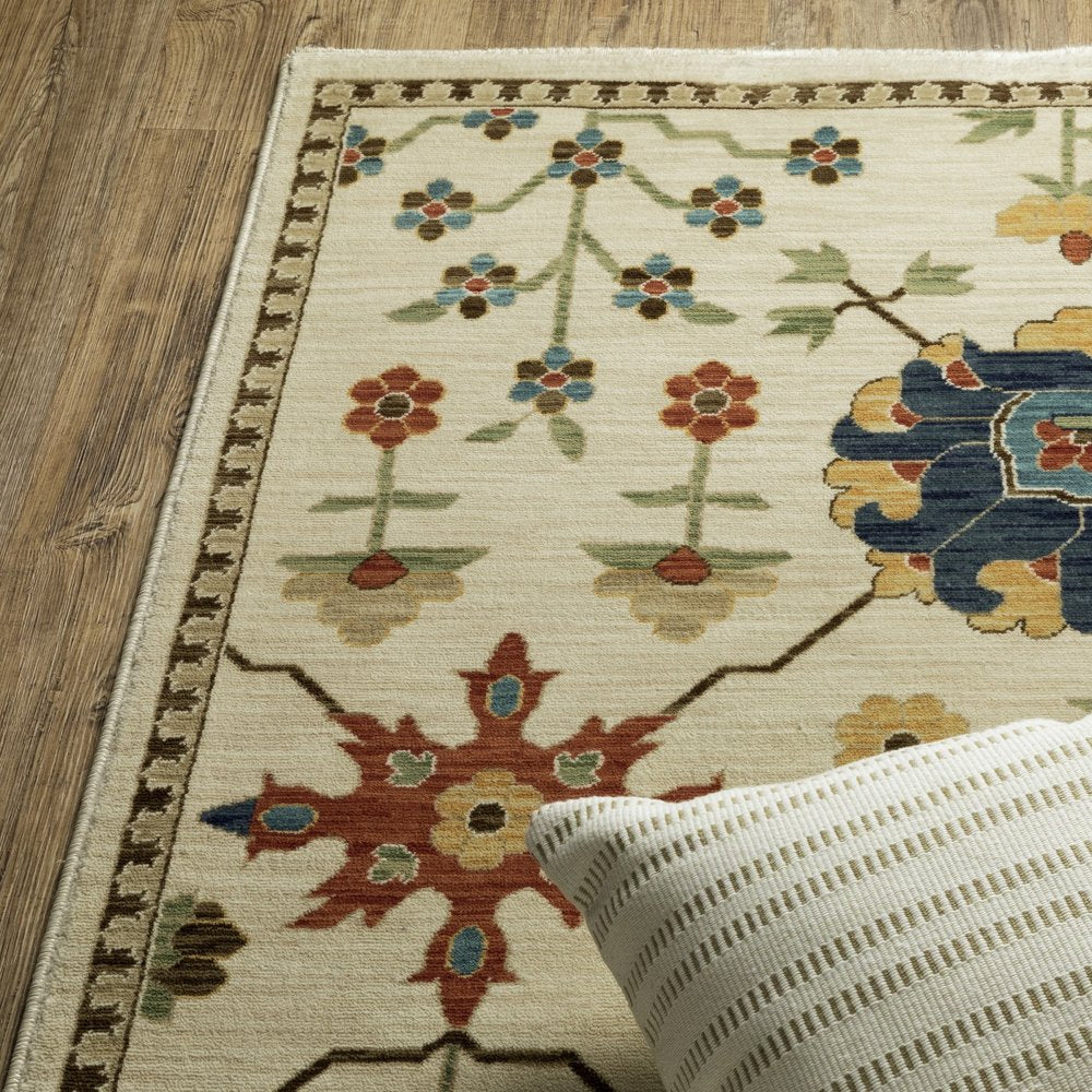 8' X 11' Ivory And Gold Oriental Area Rug With Fringe