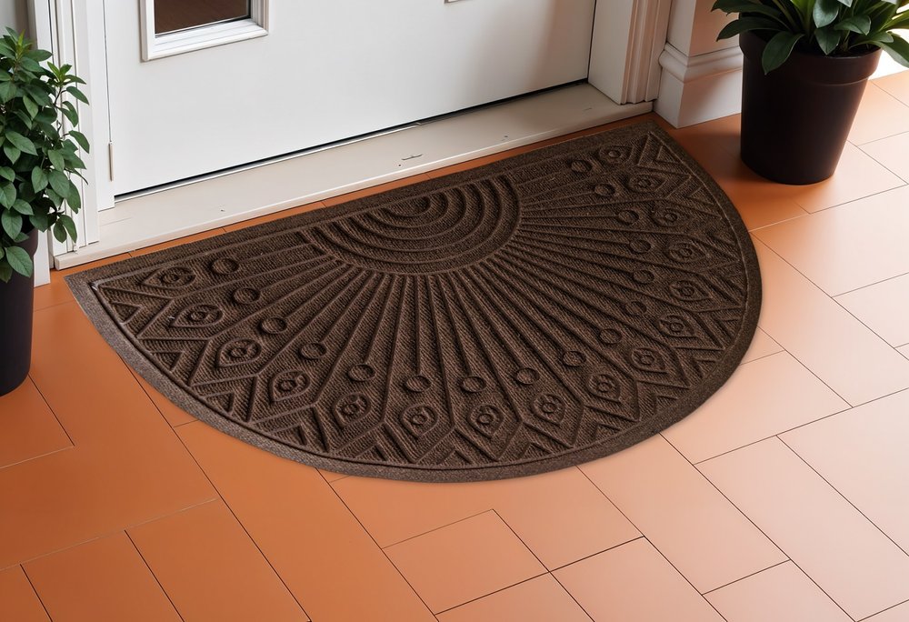 24" X 36" Brown Synthetic Fiber Abstract Outdoor Semi Circle Door Mat