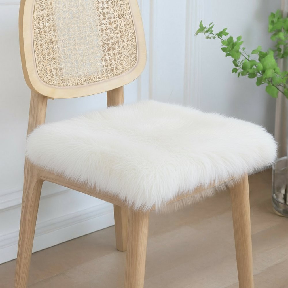 15" X 15" Gray And White Synthetic Animal Print Pad