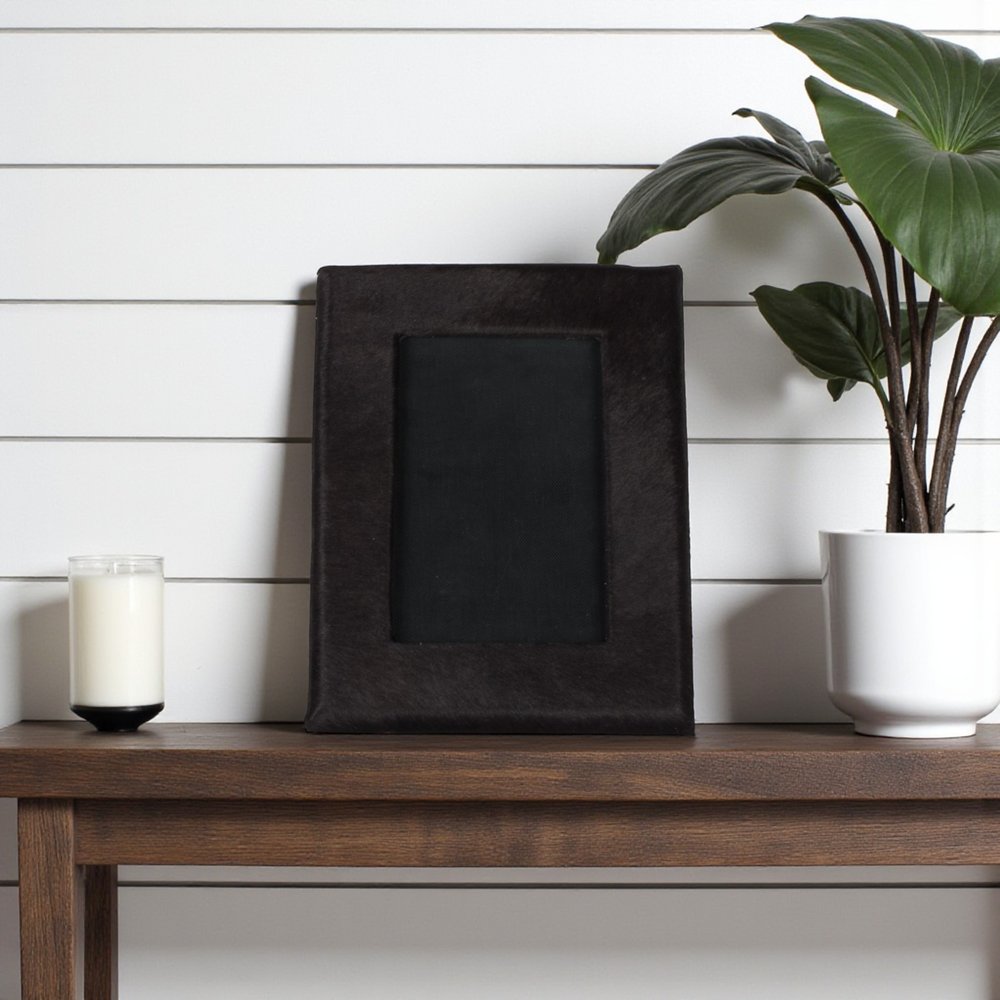 4" x 6" Black Cowhide Picture Frame with Mat