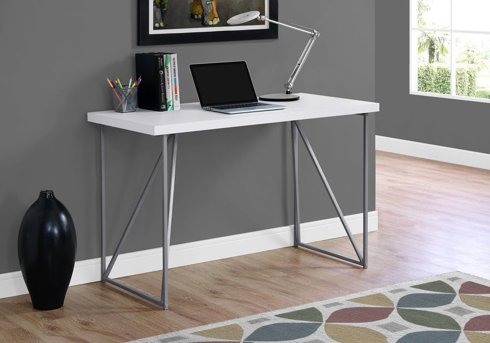22" White and Silver Computer Desk