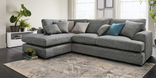 7' X 9' Gray And Ivory Diamond Area Rug