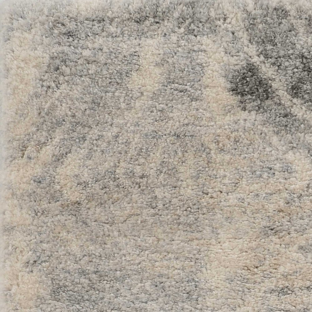 7' X 9' Gray And Ivory Diamond Area Rug