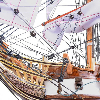 9.25" X 29" X 26" Uss Constellation