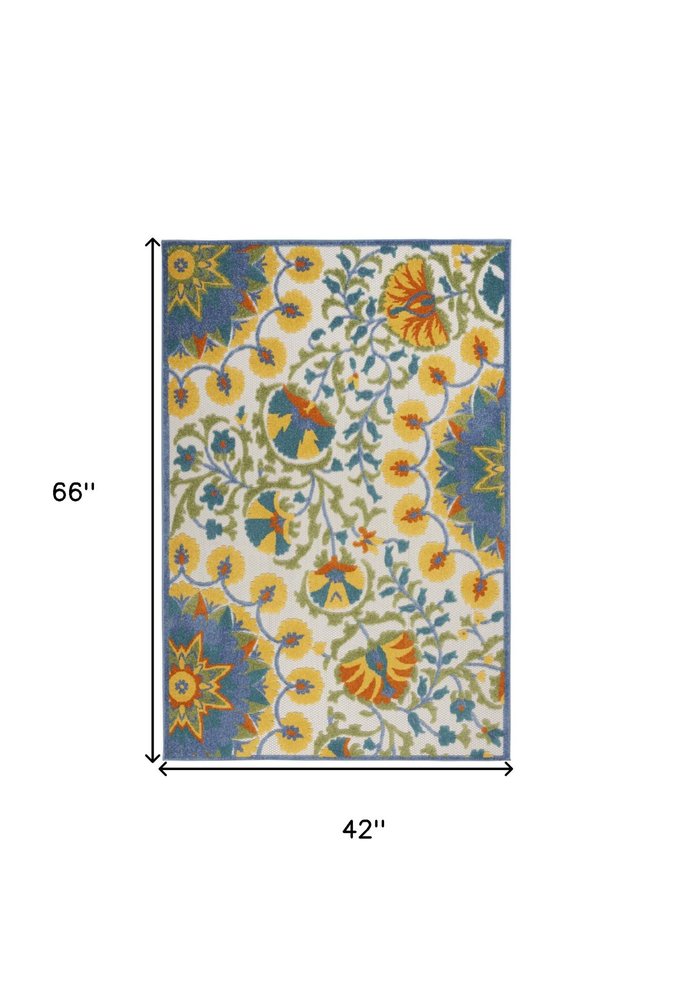 4' X 6' Ivory And Blue Floral Indoor Outdoor Area Rug