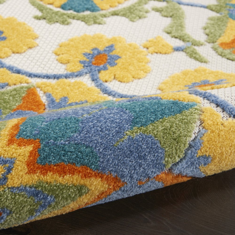 4' X 6' Ivory And Blue Floral Indoor Outdoor Area Rug
