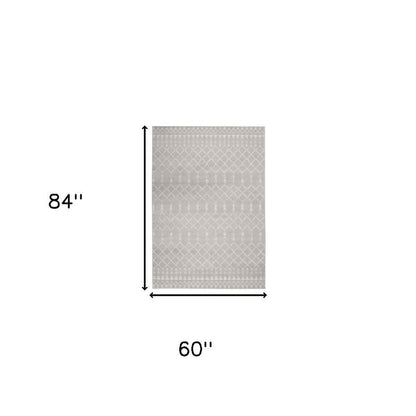 5' X 7' Gray And Ivory Geometric Area Rug