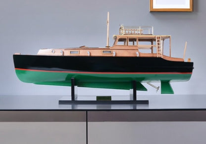 15" Black and Green Solid Wood Hand Painted 1934 Hemingway Pilar Fishing Boat Model Boat