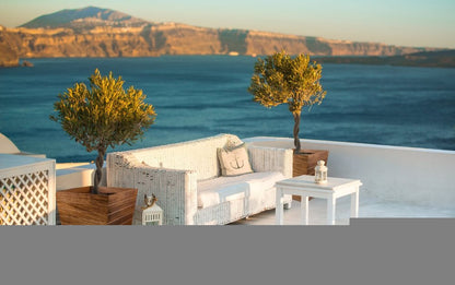 21" Brown Solid Wood Indoor Outdoor Square Planter Box