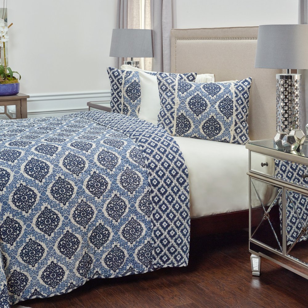 Blue And Ivory Damask Queen Quilt