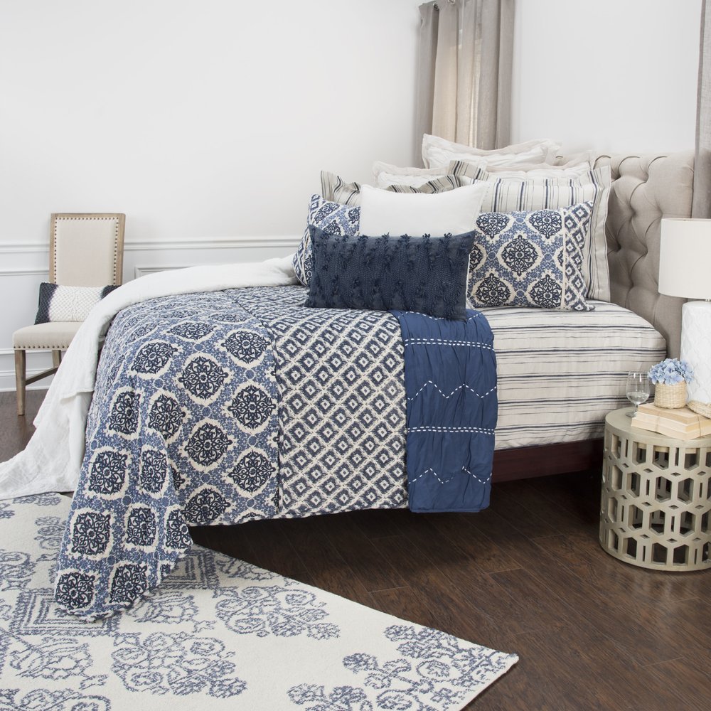 Blue And Ivory Damask Queen Quilt