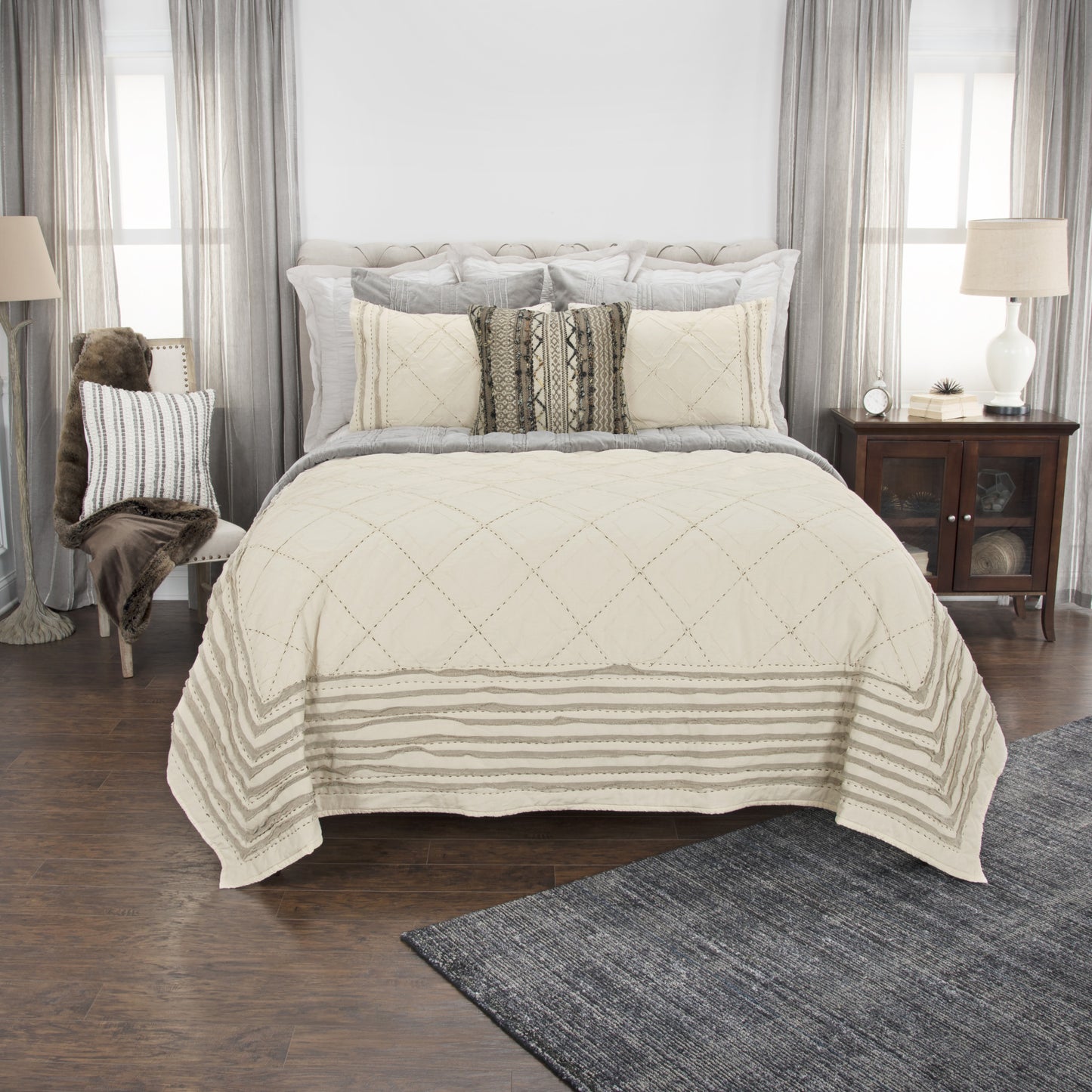 Ivory Geometric King Quilt