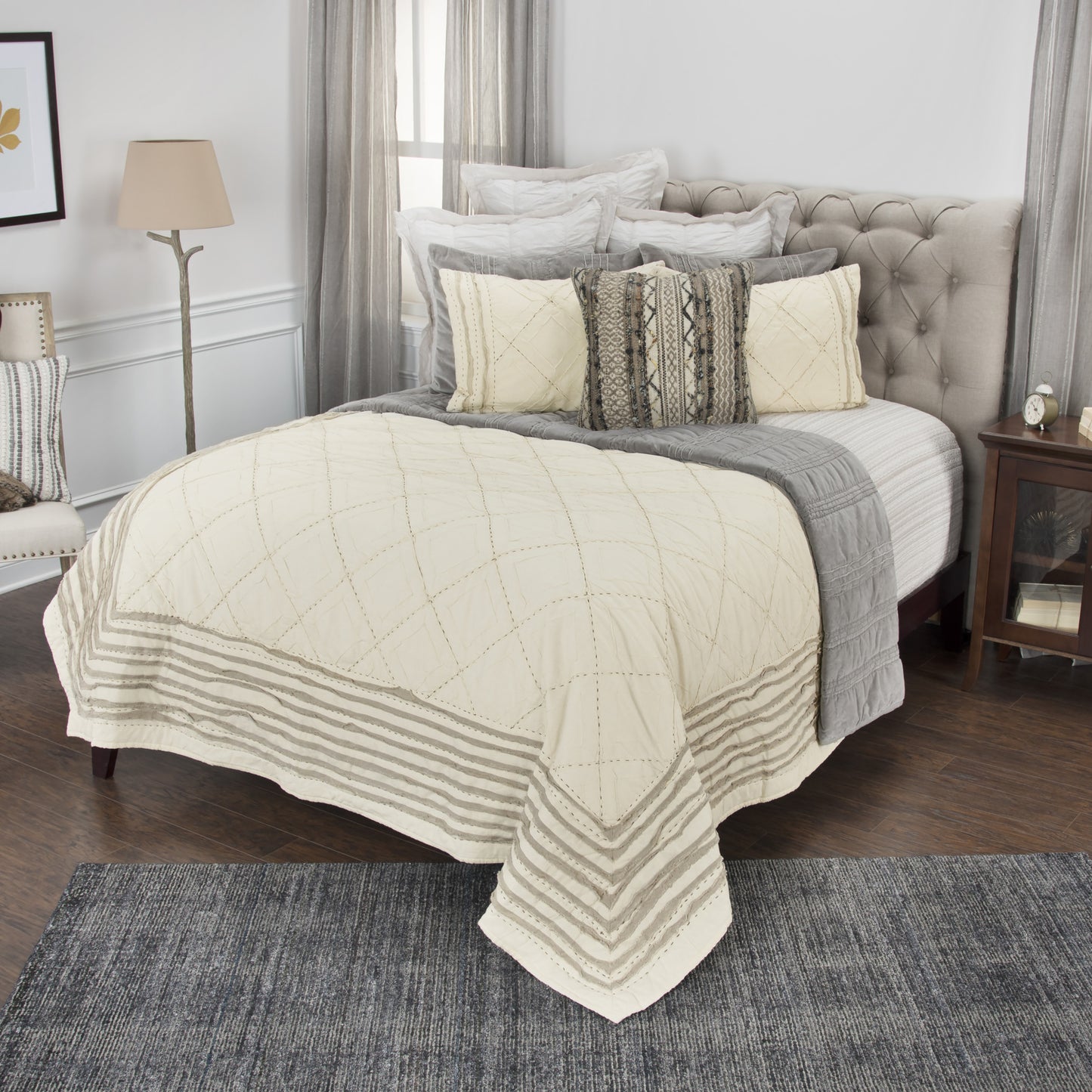 Ivory Geometric King Quilt