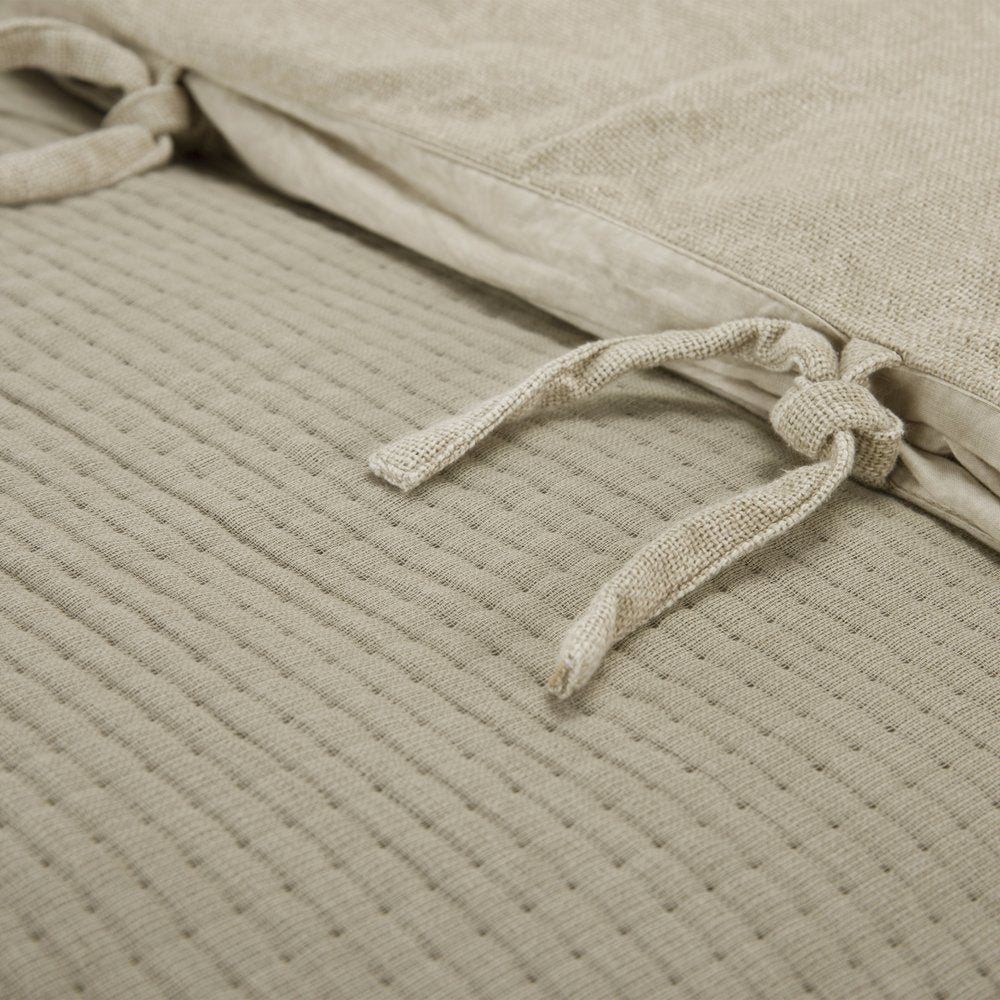 Natural Checkered Queen Quilt
