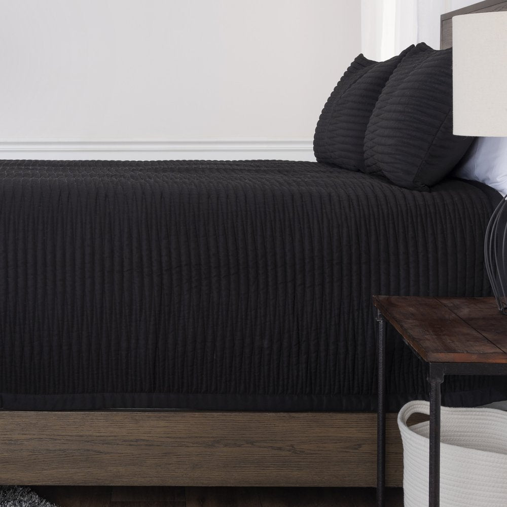 Black Geometric King Quilt