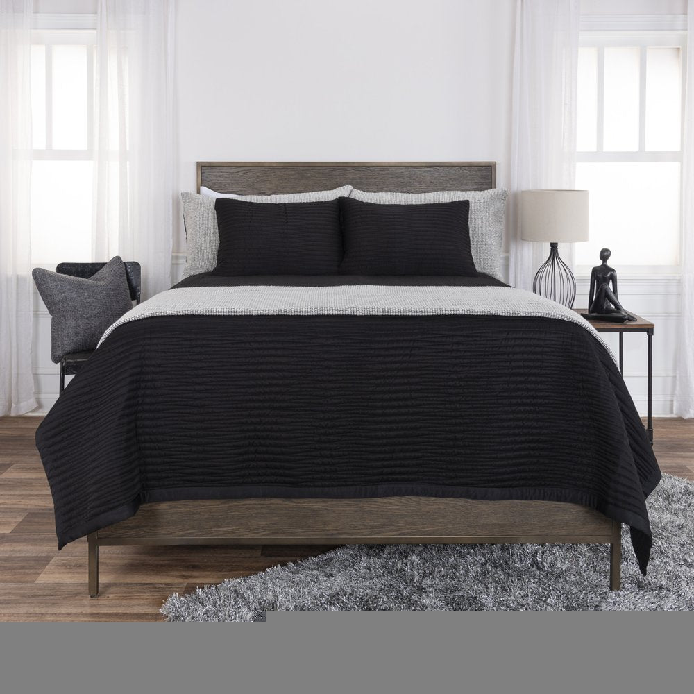 Black Geometric King Quilt