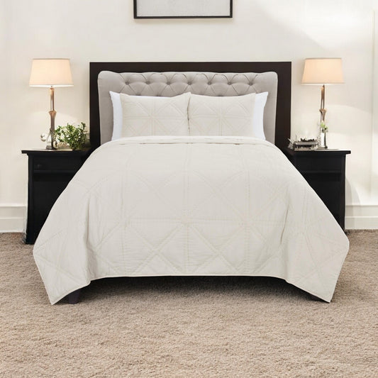 Set of Two Ivory Geometric Twin Extra Long Quilt