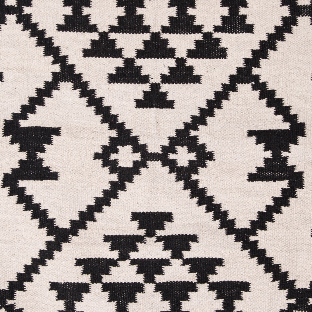 26" Beige And Black And Black Geometric Butterfly Chair