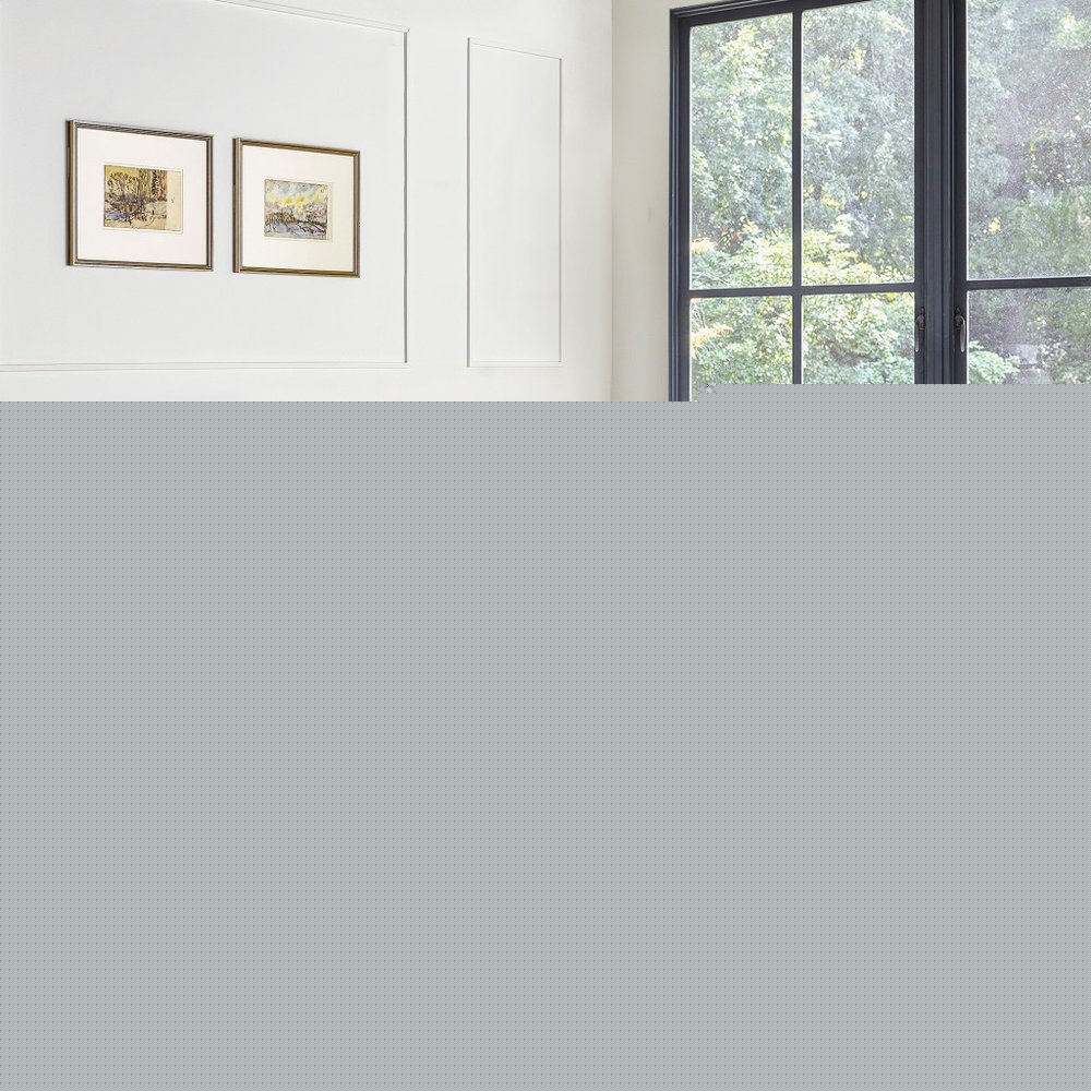 48" Clear And Gold Glass And Stainless Steel Pedestal Base Round Top Dining Table