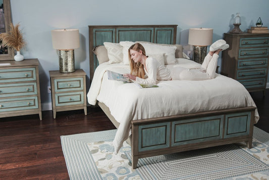 Green Shiplap Texture Distressed Solid Wood King Bed Frame