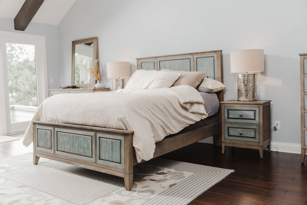Green Shiplap Texture Distressed Solid Wood King Bed Frame
