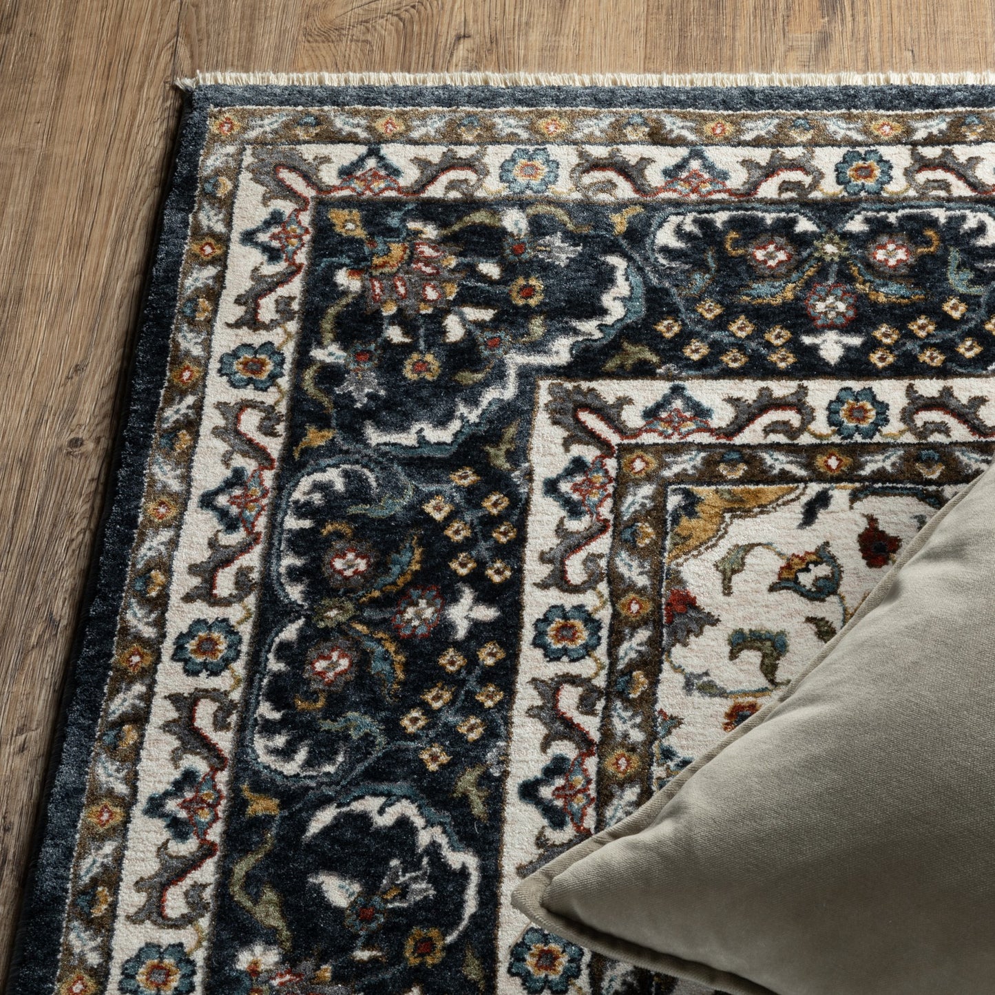 8' X 11' Ivory Medallion Area Rug With Fringe